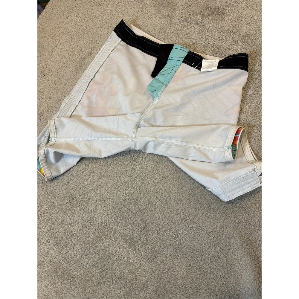 ONeill‎ Hyperfreak Board Shorts Swim Trunks Mens Size 29 Multicolor Floral